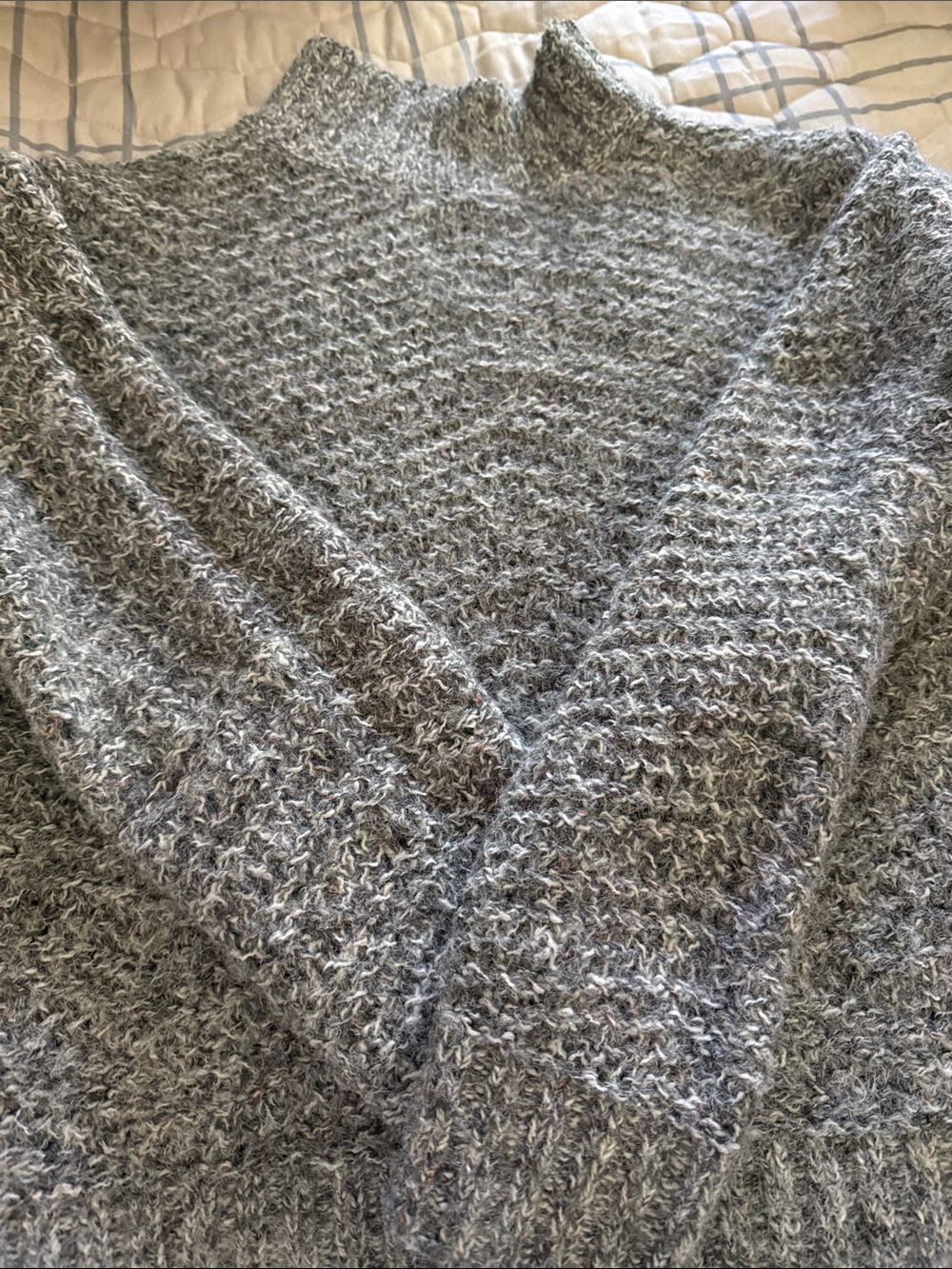 Old Navy Gray Fuzzy Knit Sweater